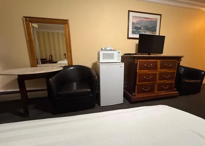 Island Travel Inn