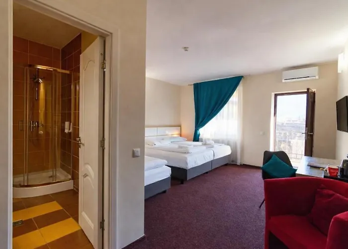 Long Street Hotel