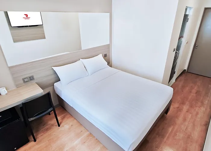 Red Planet Manila Malate Mabini