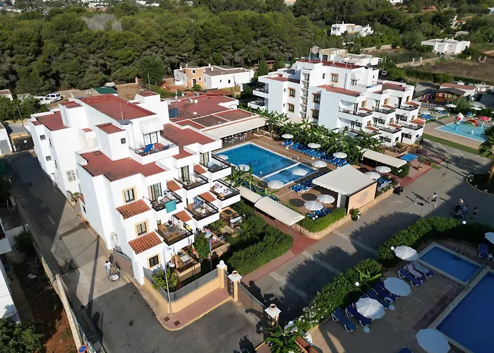 Invisa Aparthotel Casa Luis