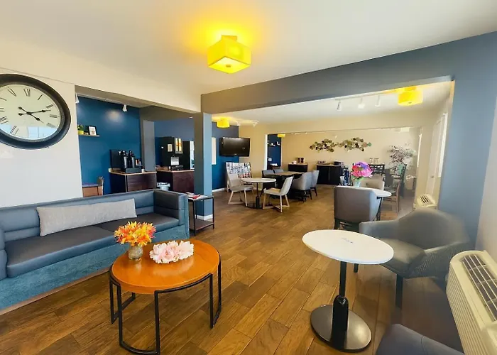 Red Lion Inn & Suites Junction City