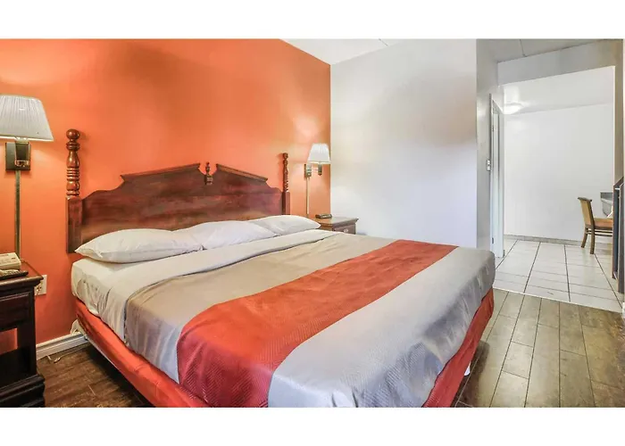 Motel 6-Windsor, On