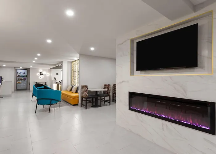 La Quinta By Wyndham Atlanta Roswell
