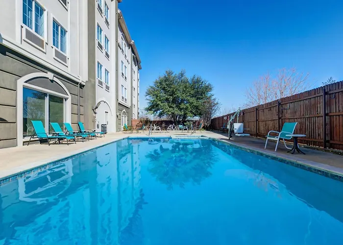 La Quinta Inn And Suites By Wyndham Paris