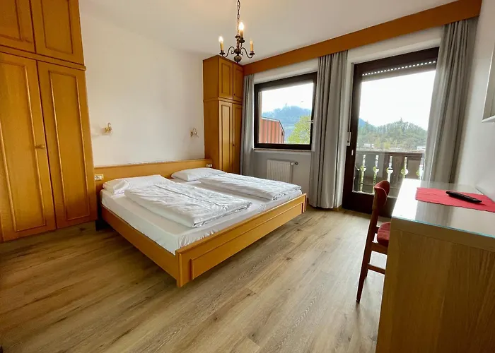 B&B Transit Rooms - Your Stopover, Free Parking