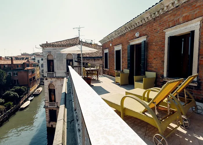 Casa Dei Pittori Venice s