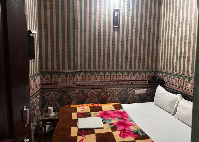 Guests house Royal Lake View Villa