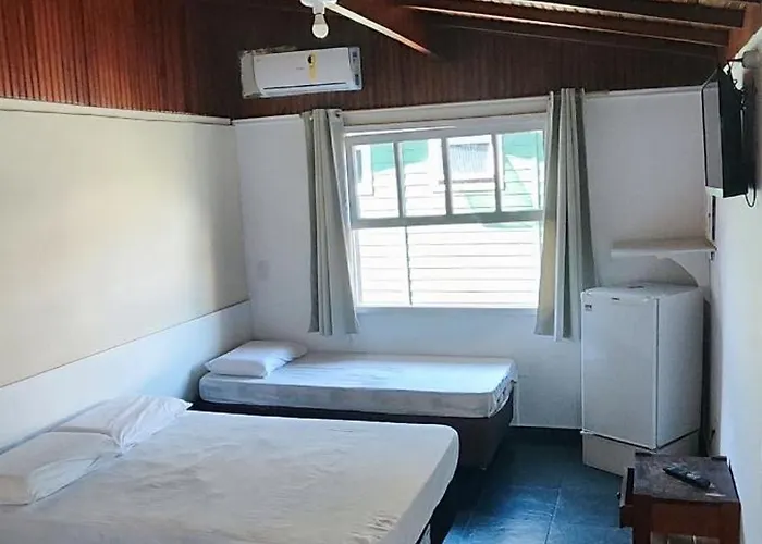Pousada com piscina: Chales Mata Atlantica De Ubatuba