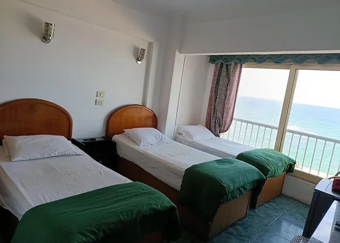 Royal Crown Residents Hotel عائلات فقط Families Only