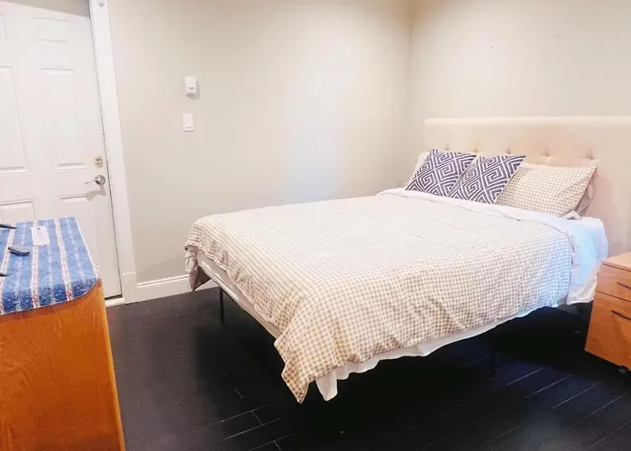 Beach hotel: White Rose House