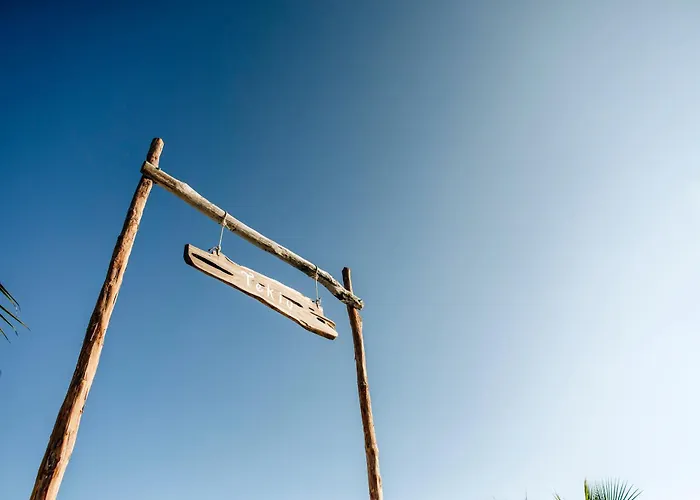 Resort: Tekio Beach Hotel