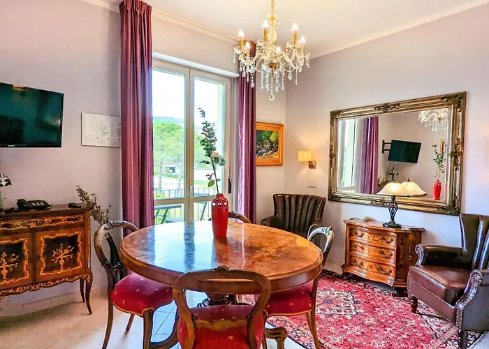 Arts Club Suite & Spa