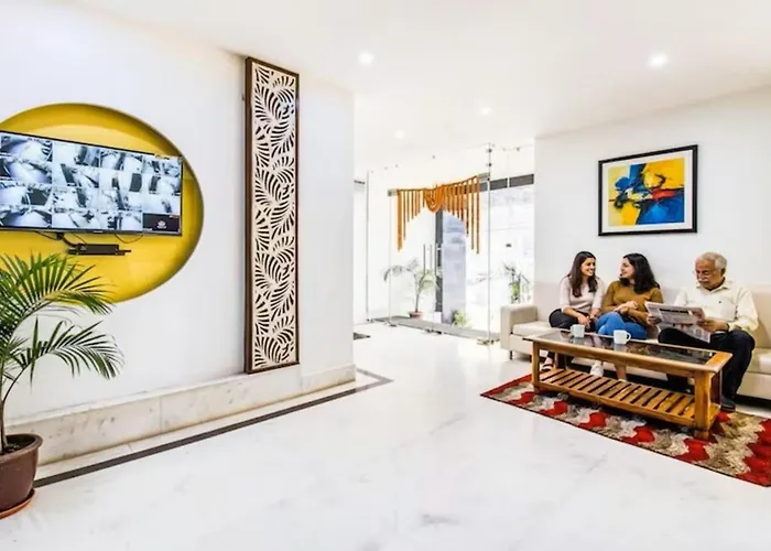 Fabhotel Grand Sheela
