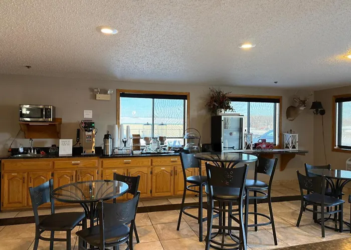 Cassville Four Seasons Inn & Suites