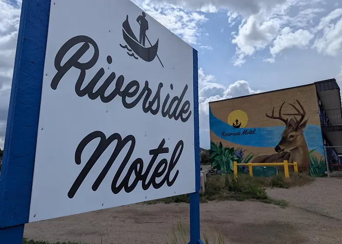 Riverside & Suites