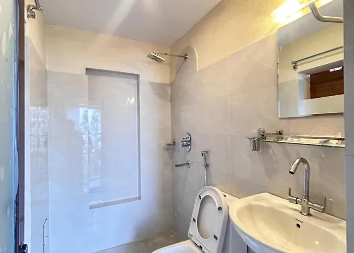 Gombo Hideaway