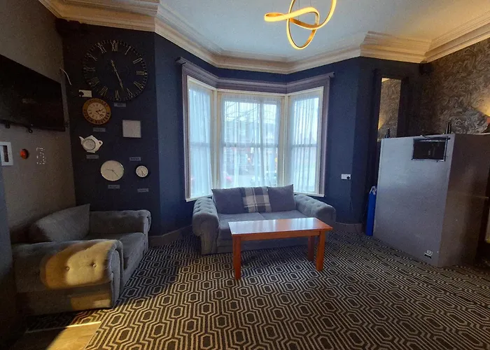 Oyo Ivy Hotel