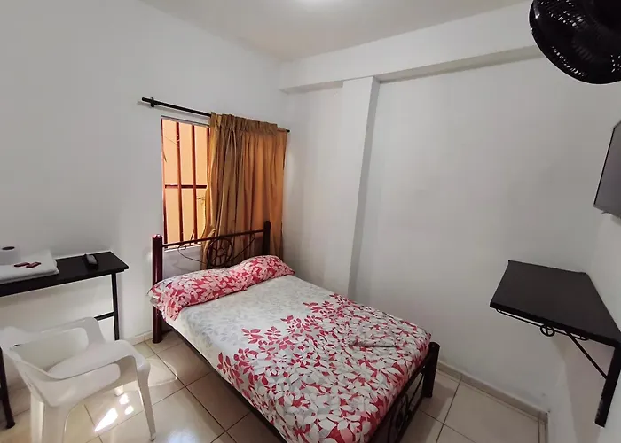 Guayacan Hostel