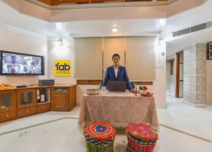 Fabhotel Pink Cozzy