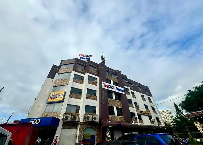 Tagzzz Hotel Powered By Cocotel