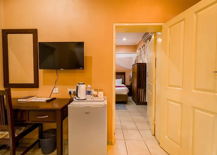 Victoria Falls Premier Lodge