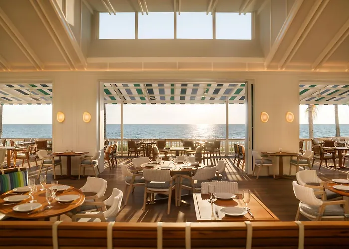 Pet Friendly hotel: Naples Beach Club, A Four Seasons Resort