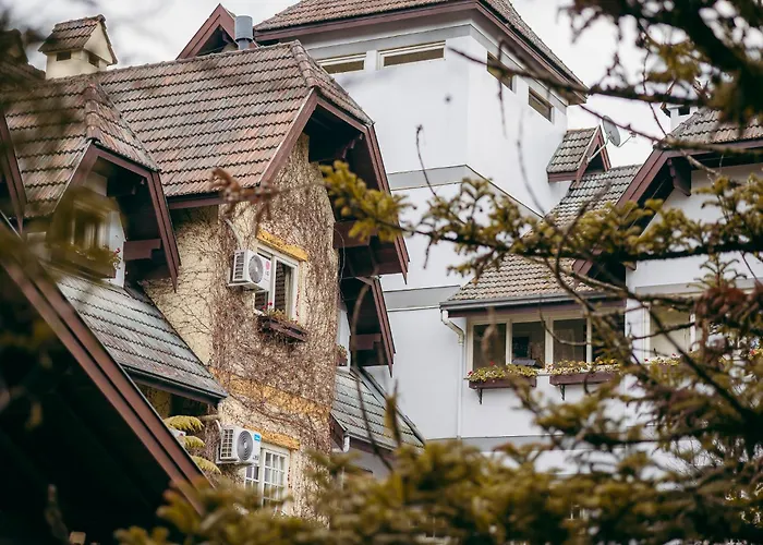 Lê Château de , seu refúgio no centro da cidade