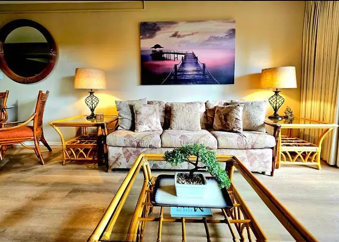 Tropical Family Resort Near Beach-Full Kitchen, Ac & Wifi
