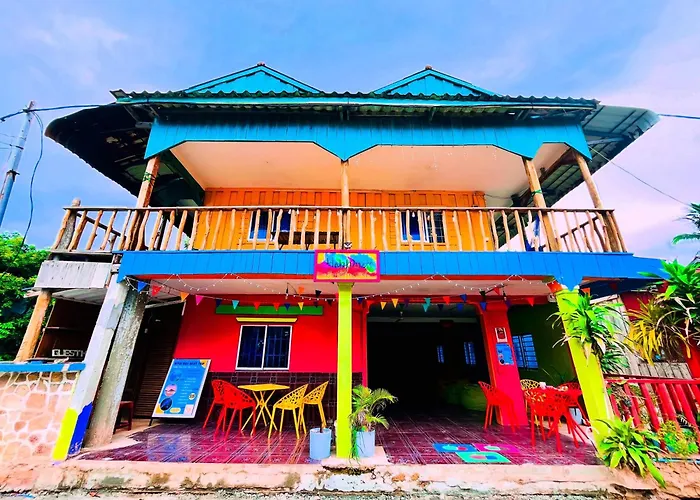 Happiness Guesthouse & Garden