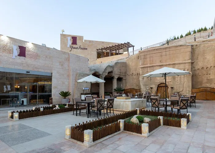 Petra Guest House