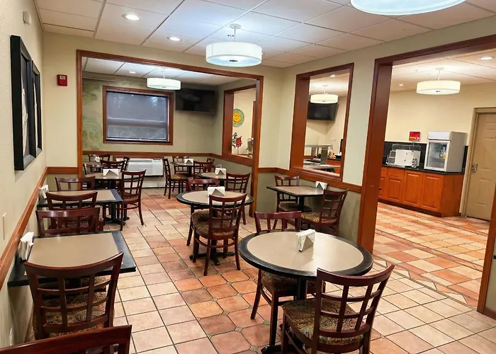 Best Western Plus Sandusky Hotel & Suites