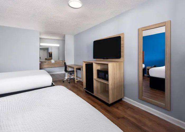 Super 8 By Wyndham - Norfolk