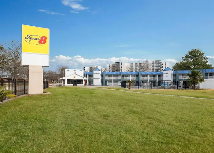 Super 8 By Wyndham - Norfolk