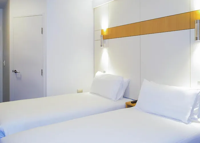 Central hotel: Ibis Budget - Gosford