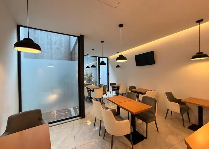 3 star hotel: Mystay Porto Batalha