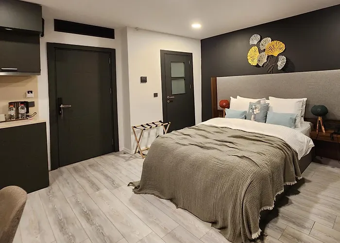 Taksim Landhouse Hotel