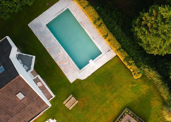 Wishome-Villa sobre el mar en Comillas con piscina privada