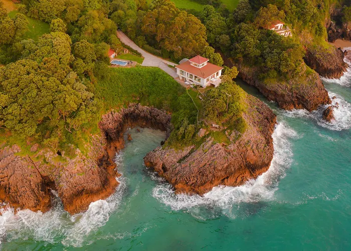 Wishome- Villa sobre el mar, piscina privada climatizada