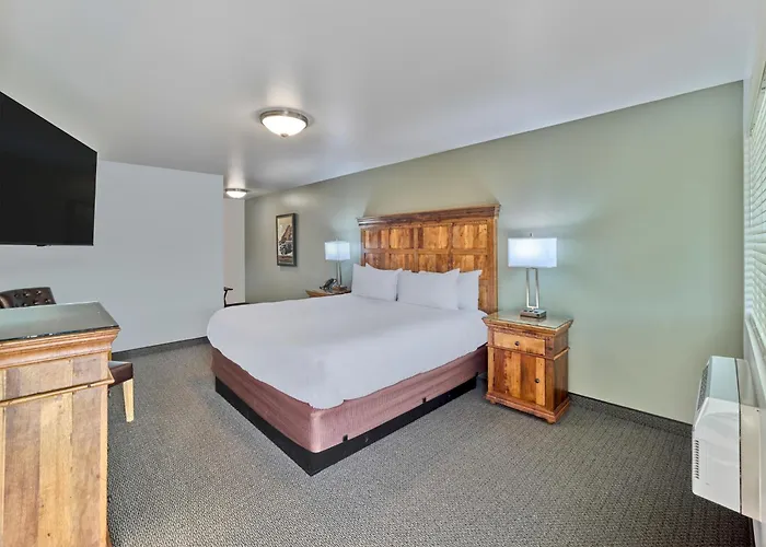 Roosevelt Hotel & Cabins - Yellowstone