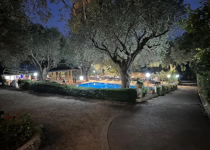 Hotel Con Piscina Villaggio Alberghiero Da Pepé