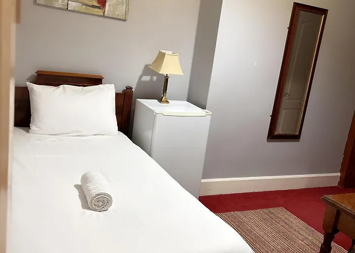 Wimblehurst Hotel
