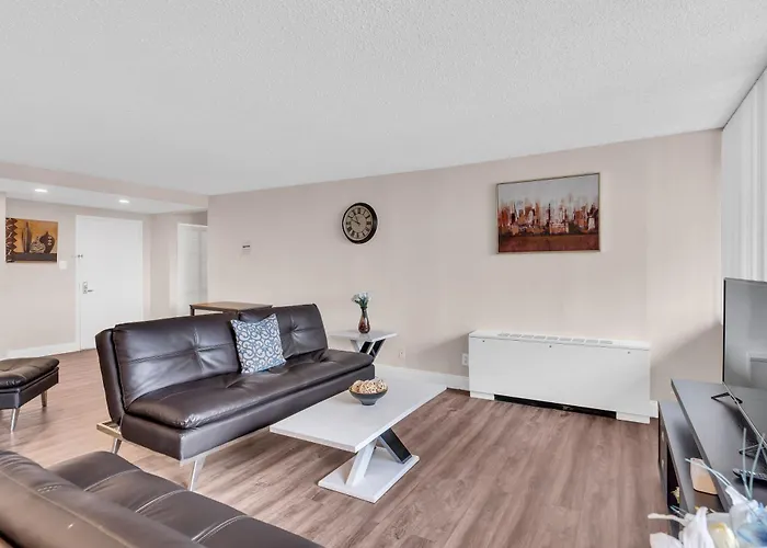 Pet Friendly hotel: Sunset Boulevard Apartments