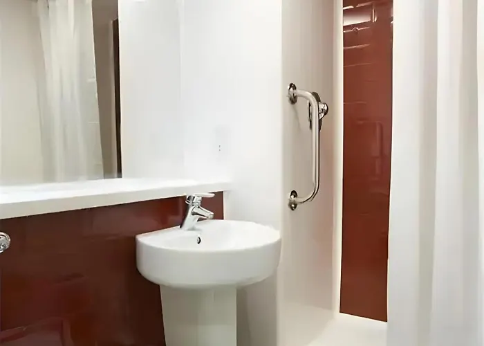 Travelodge Chichester Central