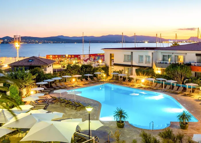 Hotel Am Western Plus La Marina
