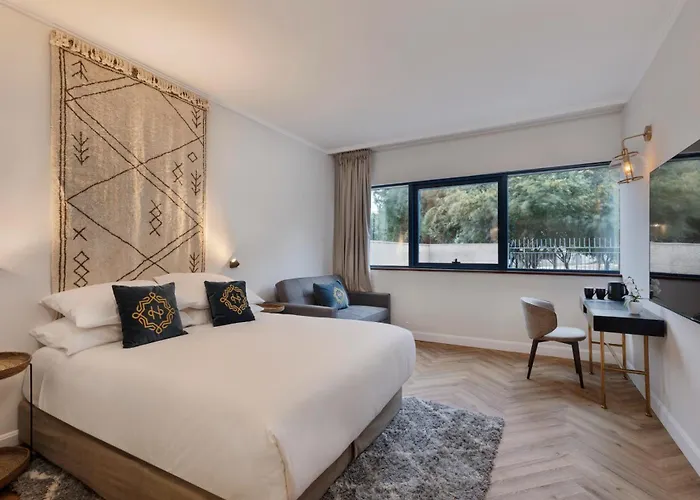 The Herbert Eilat