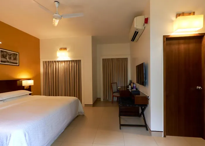 Four Points By Sheraton & Convention Center
