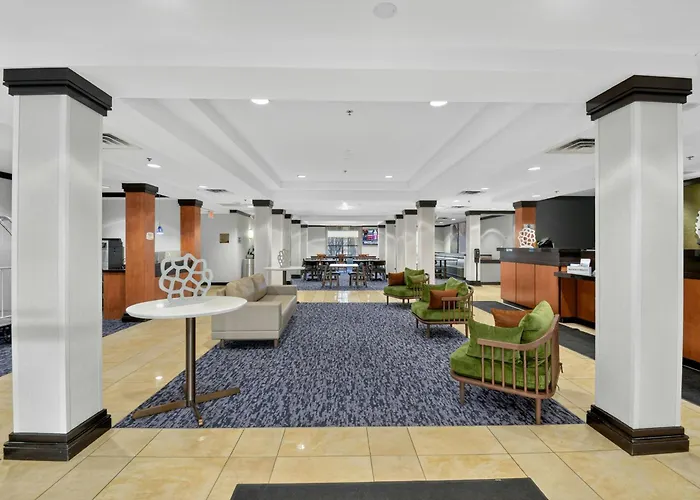 Fairfield Inn & Suites By Marriott Omaha Downtown