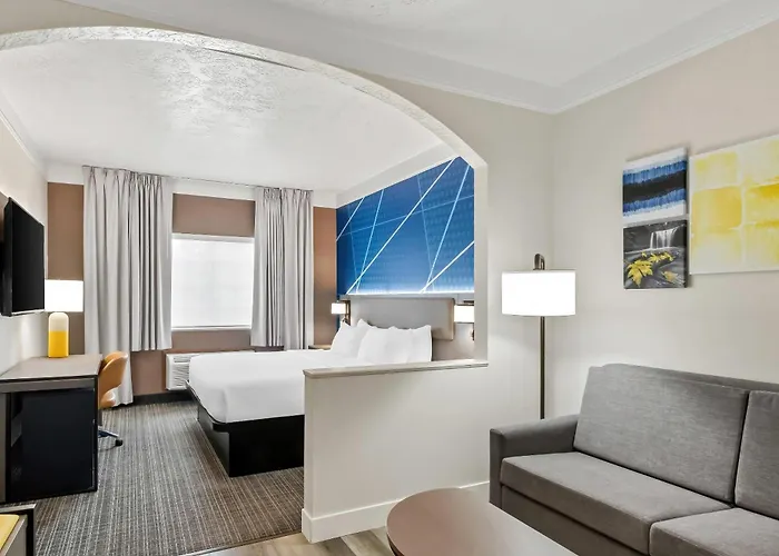 Comfort Suites Clackamas