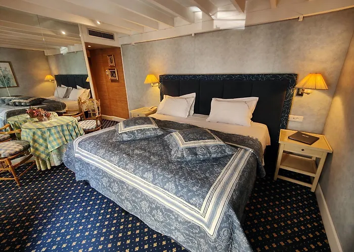  Le Relais Medicis