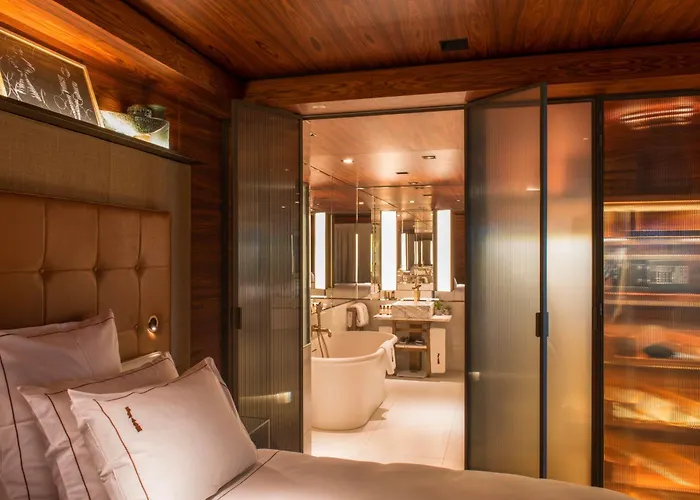 Hotel Jacuzzi Privatif Brach Paris - Evok Collection